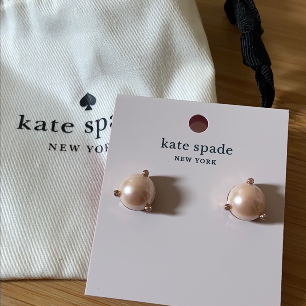 NWT authentic Kate Spade Pearl studs